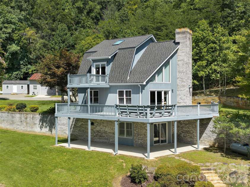 225 Long Branch Road, Swannanoa, NC 28778.  MLS# CAR4419475, YatesRealty ID 47656. 