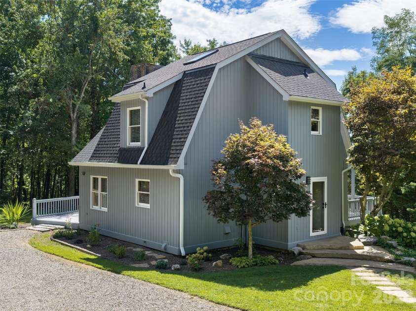 225 Long Branch Road, Swannanoa, NC 28778.  MLS# CAR4419475, YatesRealty ID 47656. 