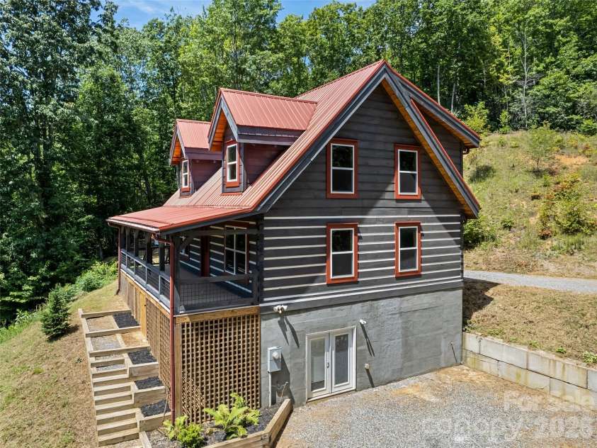 785 Orion Davis Road, Waynesville, NC 28786.  MLS# CAR4419461, YatesRealty ID 47657. 