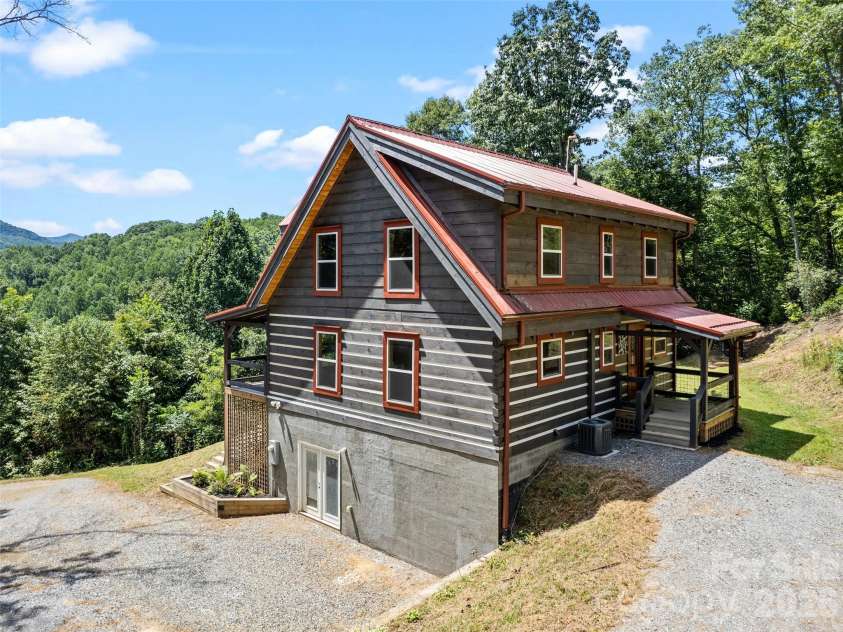 785 Orion Davis Road, Waynesville, NC 28786.  MLS# CAR4419461, YatesRealty ID 47657. 