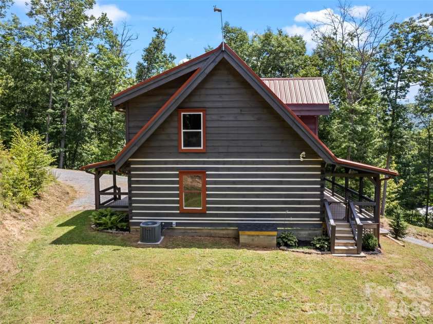 785 Orion Davis Road, Waynesville, NC 28786.  MLS# CAR4419461, YatesRealty ID 47657. 