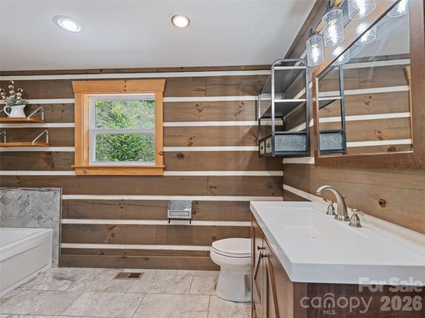 785 Orion Davis Road, Waynesville, NC 28786.  MLS# CAR4419461, YatesRealty ID 47657. 