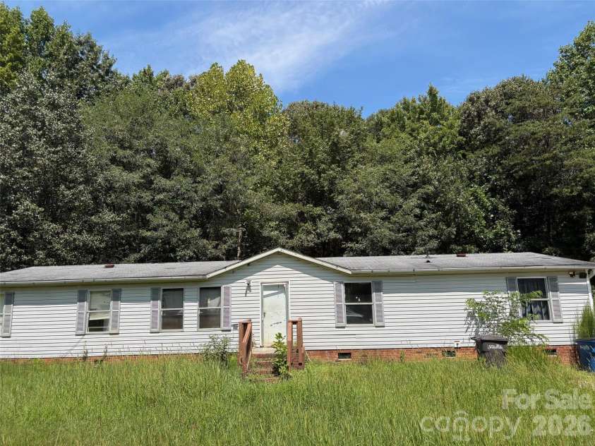 317 Forest Hollow Drive, Statesville, NC 28677.  MLS# CAR4419249, YatesRealty ID 47658. 