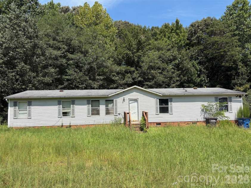 317 Forest Hollow Drive, Statesville, NC 28677.  MLS# CAR4419249, YatesRealty ID 47658. 