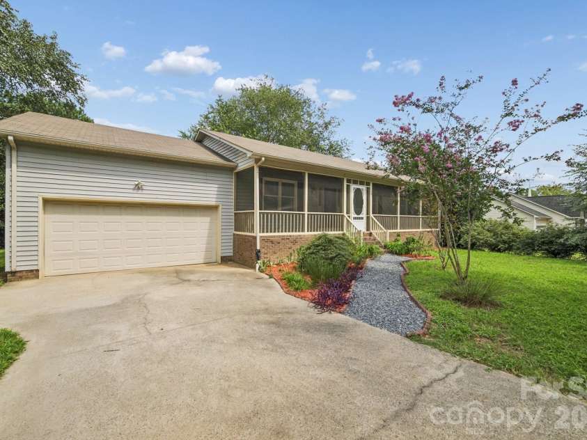 282 Honeycutt Drive, Concord, NC 28025.  MLS# CAR4419488, YatesRealty ID 47659. 