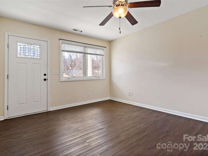 31 English Ivy Road, Asheville, NC 28806.  MLS# CAR4289891, YatesRealty ID 4766. 