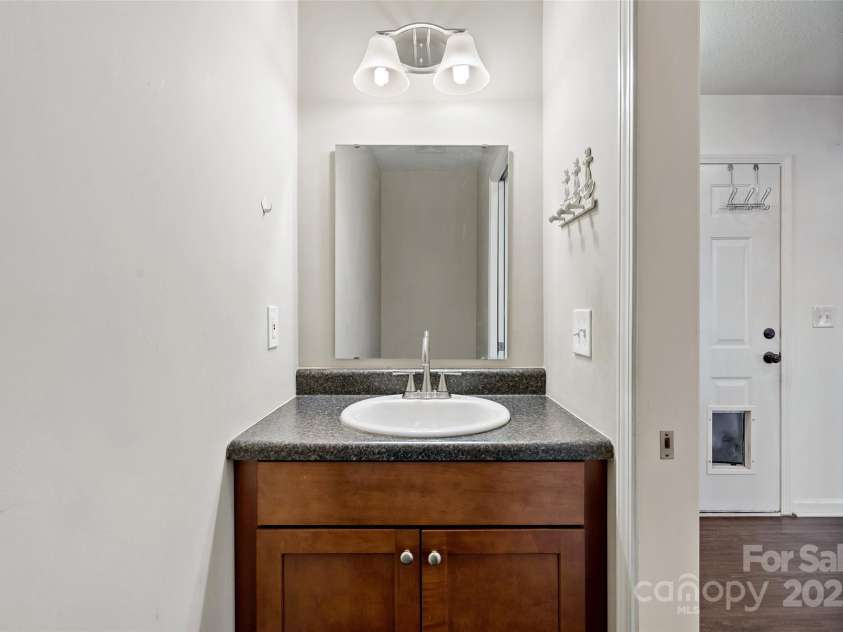 31 English Ivy Road, Asheville, NC 28806.  MLS# CAR4289891, YatesRealty ID 4766. 