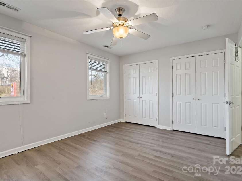 31 English Ivy Road, Asheville, NC 28806.  MLS# CAR4289891, YatesRealty ID 4766. 