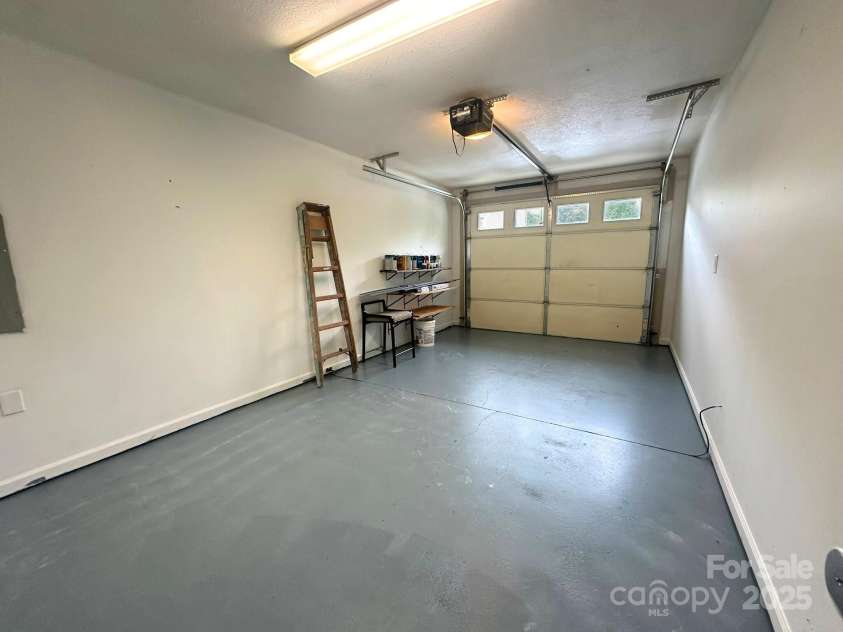 31 English Ivy Road, Asheville, NC 28806.  MLS# CAR4289891, YatesRealty ID 4766. 