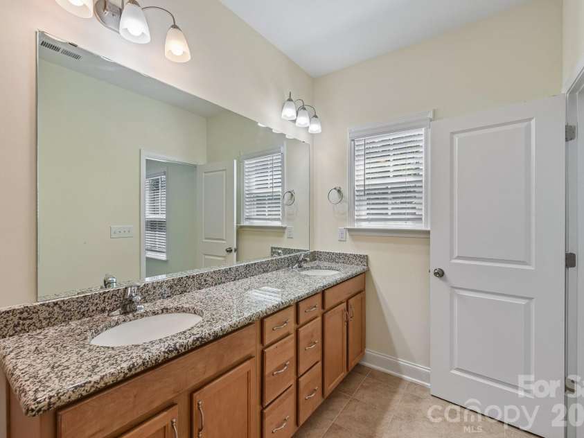 13116 Simoneaux Lane, Charlotte, NC 28277.  MLS# CAR4413421, YatesRealty ID 47662. 