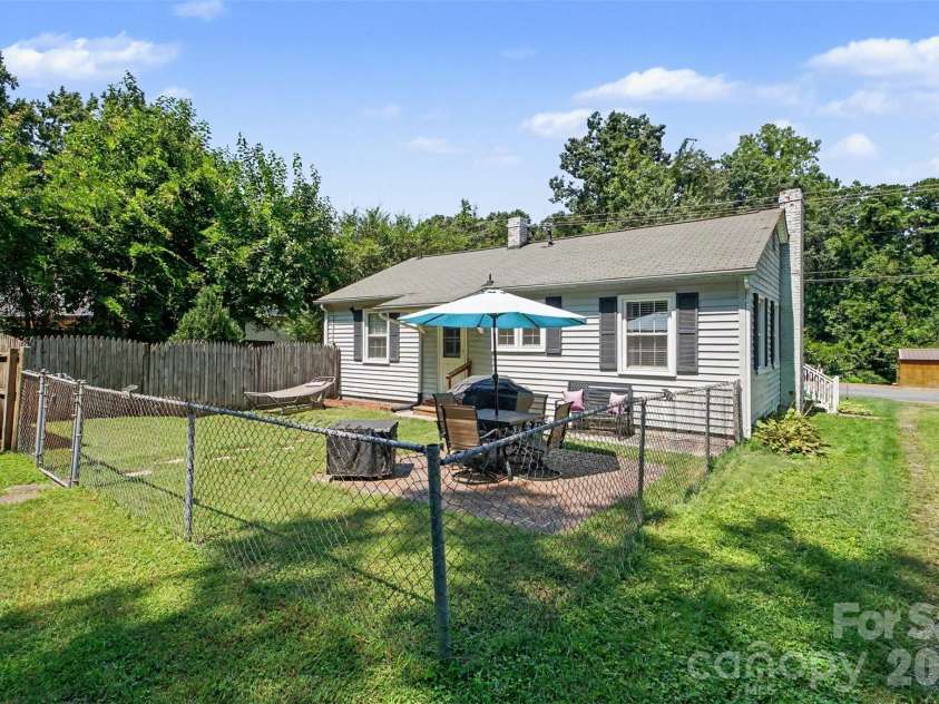 210 Beaver Street, Landis, NC 28088.  MLS# CAR4417048, YatesRealty ID 47663. 