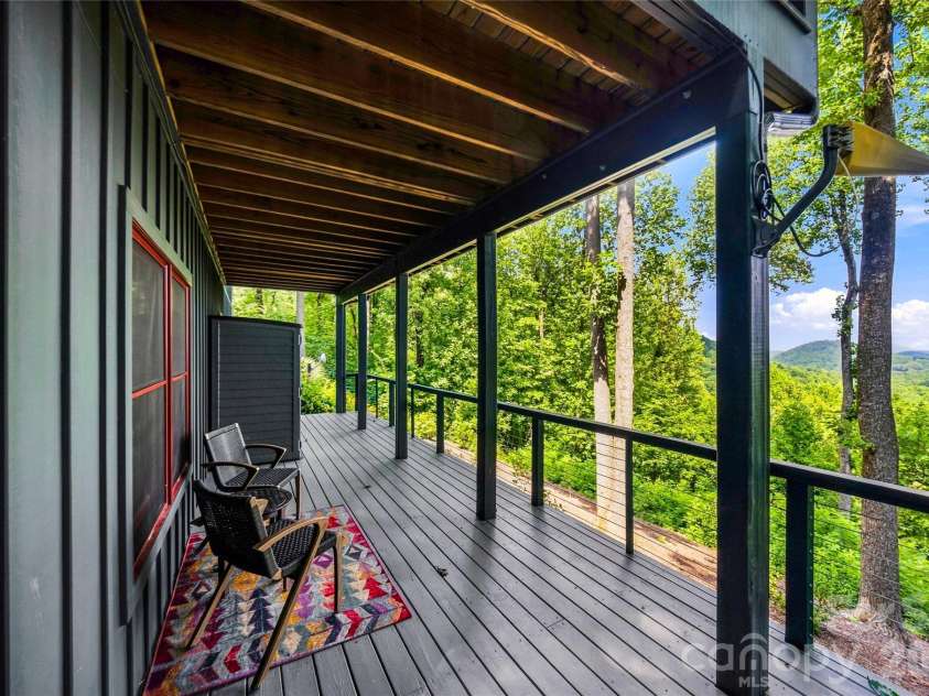 600 Tanglewood Lane, Saluda, NC 28773.  MLS# CAR4417880, YatesRealty ID 47665. 