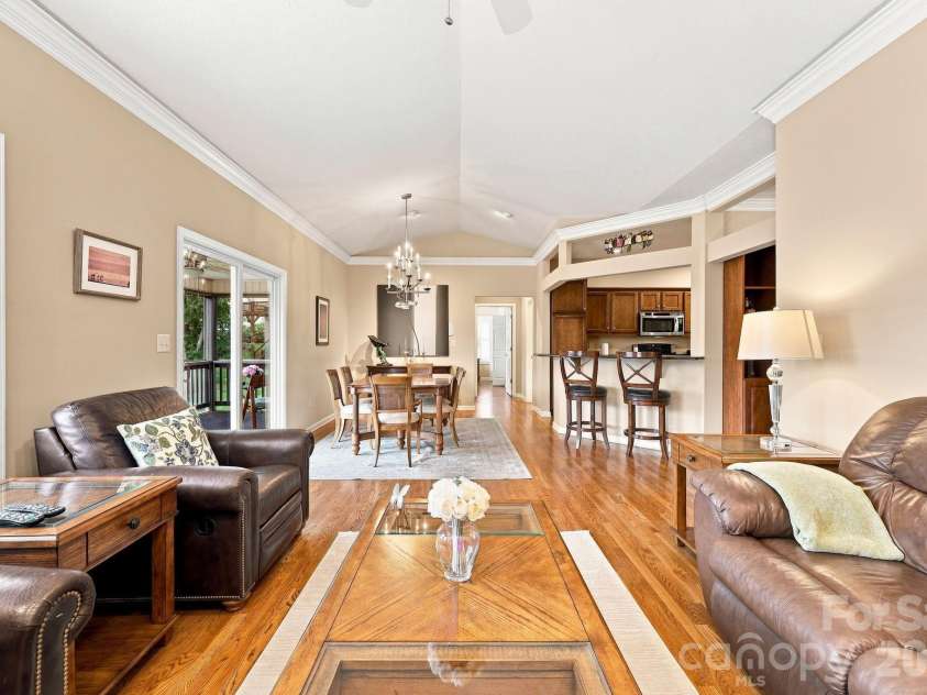 231 Shaws Creek Farm Road, Laurel Park, NC 28739.  MLS# CAR4418633, YatesRealty ID 47666. 