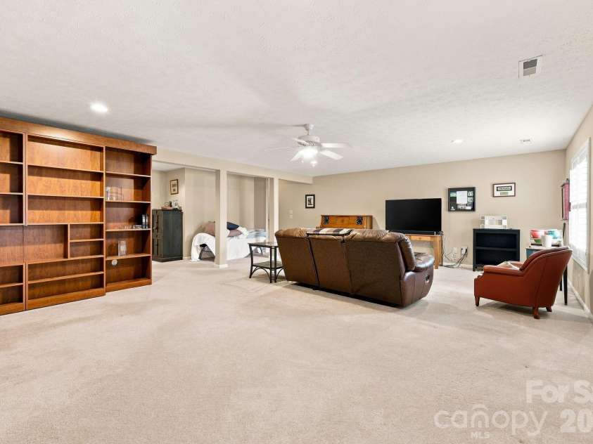 231 Shaws Creek Farm Road, Laurel Park, NC 28739.  MLS# CAR4418633, YatesRealty ID 47666. 