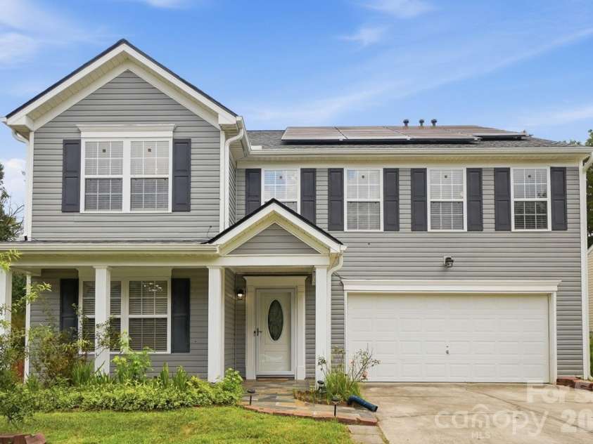 6324 Carpentaria Court, Charlotte, NC 28215.  MLS# CAR4419448, YatesRealty ID 47667. 