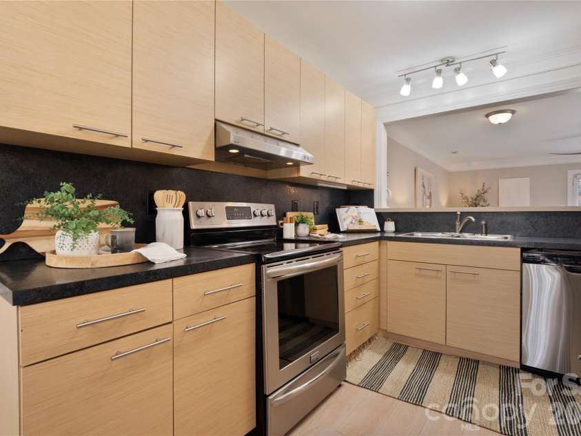 4121 Ivystone Court, Charlotte, NC 28277.  MLS# CAR4344162, YatesRealty ID 4767. 