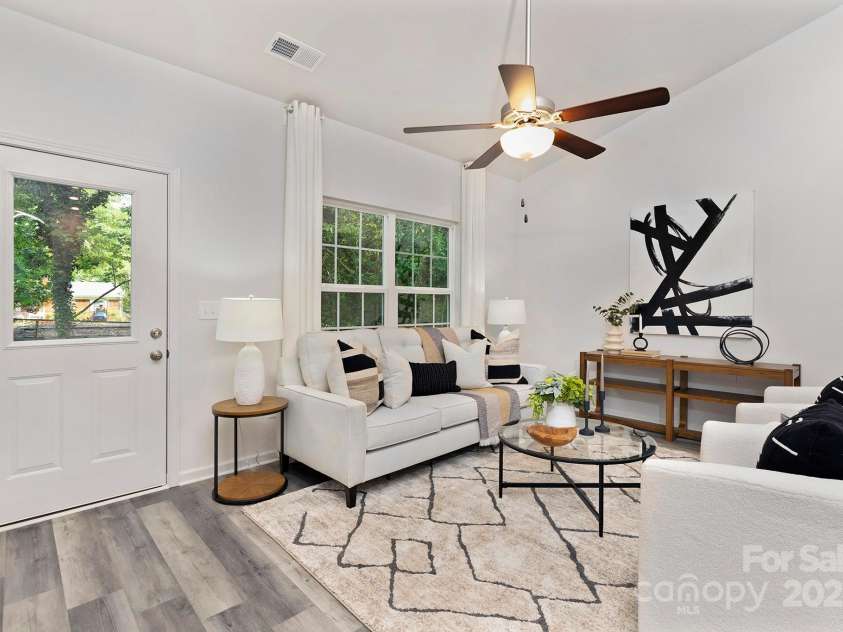 5615 Howard Street, Charlotte, NC 28269.  MLS# CAR4216605, YatesRealty ID 4767. Representation