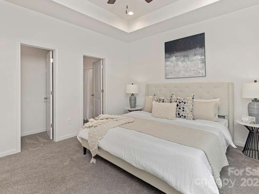 5615 Howard Street, Charlotte, NC 28269.  MLS# CAR4216605, YatesRealty ID 4767. Representation