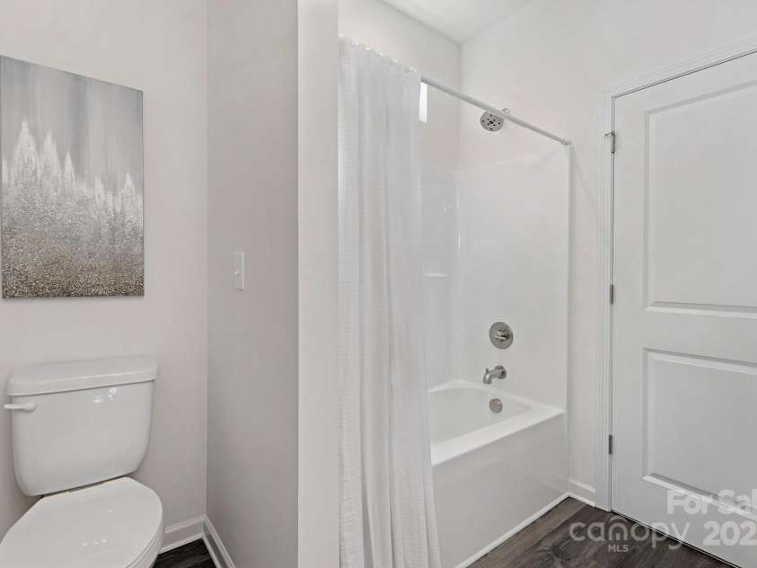 5615 Howard Street, Charlotte, NC 28269.  MLS# CAR4216605, YatesRealty ID 4767. Representation