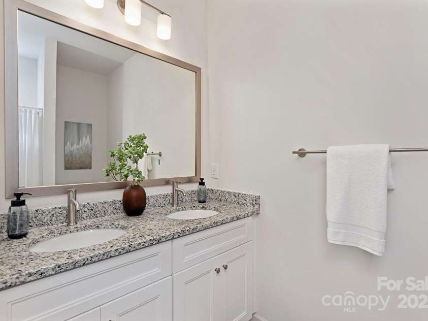 5615 Howard Street, Charlotte, NC 28269.  MLS# CAR4216605, YatesRealty ID 4767. Representation