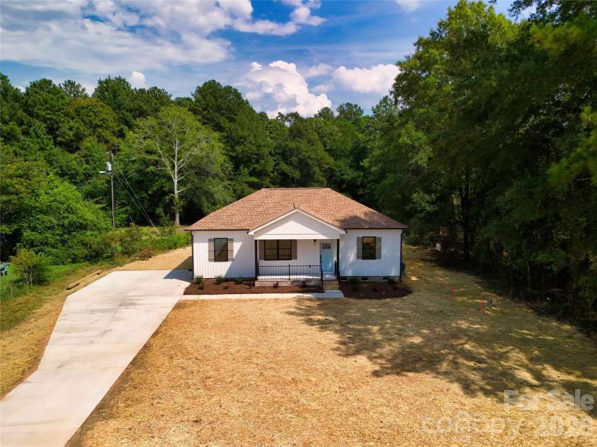 4700 Harmony Church Road, Edgemoor, SC 29712.  MLS# CAR4417082, YatesRealty ID 47670. 