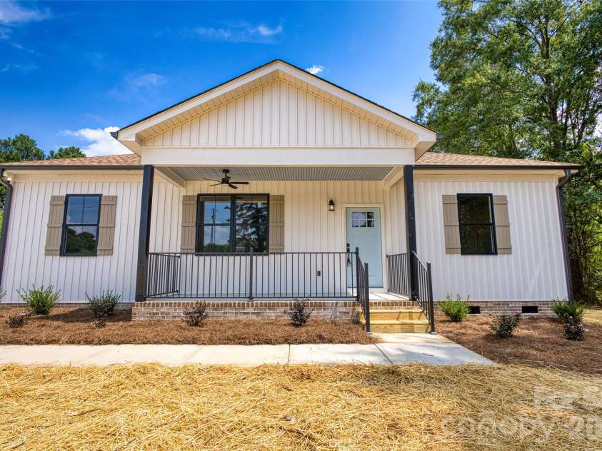4700 Harmony Church Road, Edgemoor, SC 29712.  MLS# CAR4417082, YatesRealty ID 47670. 