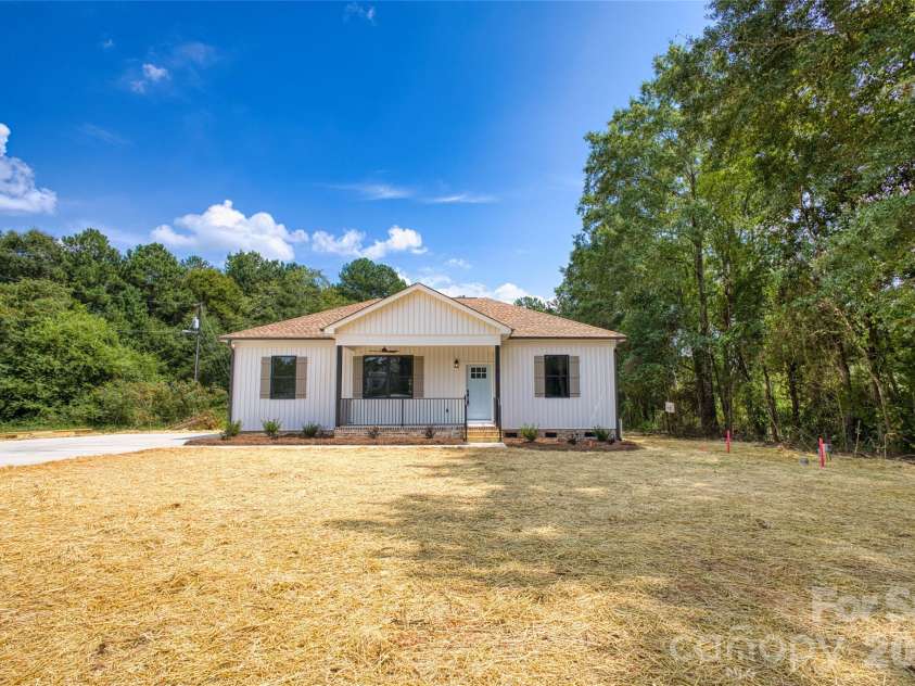 4700 Harmony Church Road, Edgemoor, SC 29712.  MLS# CAR4417082, YatesRealty ID 47670. 