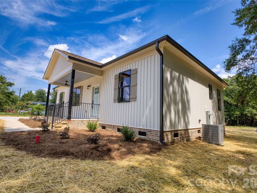 4700 Harmony Church Road, Edgemoor, SC 29712.  MLS# CAR4417082, YatesRealty ID 47670. 