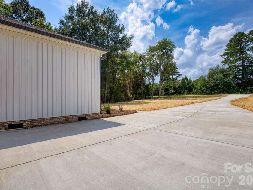 4700 Harmony Church Road, Edgemoor, SC 29712.  MLS# CAR4417082, YatesRealty ID 47670. 