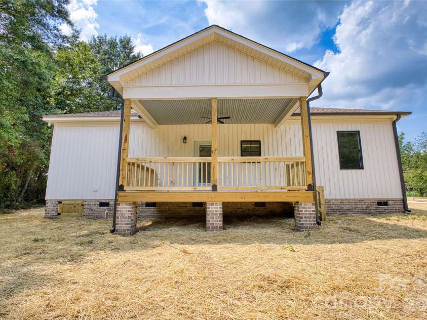 4700 Harmony Church Road, Edgemoor, SC 29712.  MLS# CAR4417082, YatesRealty ID 47670. 