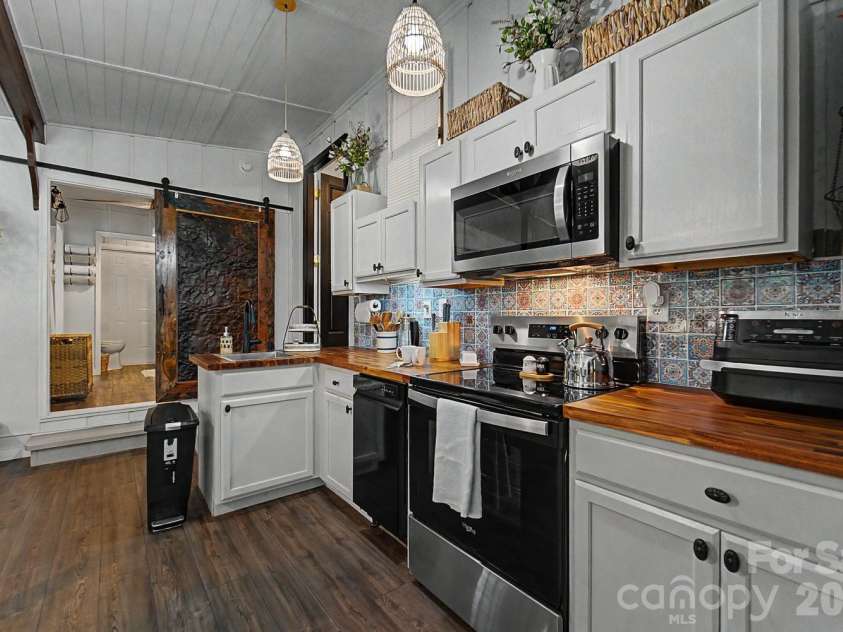 336 Greens Creek Road, Sylva, NC 28779.  MLS# CAR4397691, YatesRealty ID 47671. 