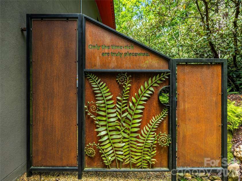 33 Robinson Creek Road, Asheville, NC 28803.  MLS# CAR4415737, YatesRealty ID 47672. Gate by Simone Wilson.