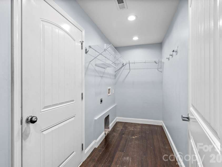 465 Bonanza Drive, Salisbury, NC 28144.  MLS# CAR4395842, YatesRealty ID 47674. 