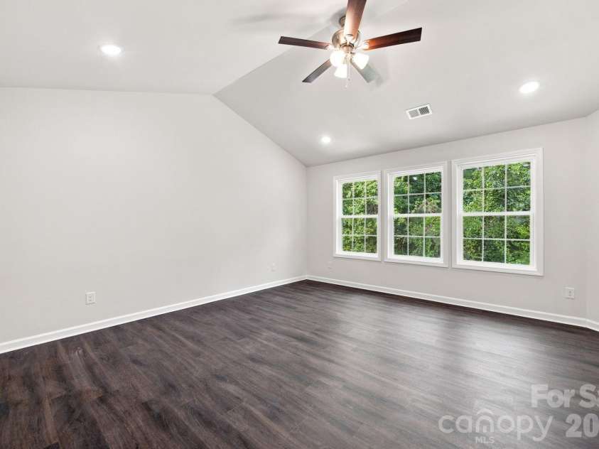 124 McCarver Road, Gastonia, NC 28056.  MLS# CAR4418629, YatesRealty ID 47676. 