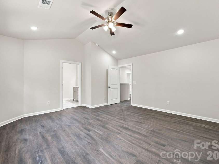124 McCarver Road, Gastonia, NC 28056.  MLS# CAR4418629, YatesRealty ID 47676. 