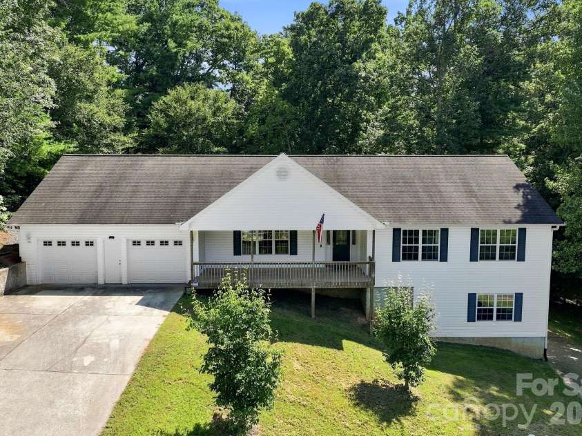 62 Chickwood Trail, Weaverville, NC 28787.  MLS# CAR4419362, YatesRealty ID 47677. 