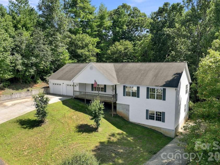62 Chickwood Trail, Weaverville, NC 28787.  MLS# CAR4419362, YatesRealty ID 47677. 