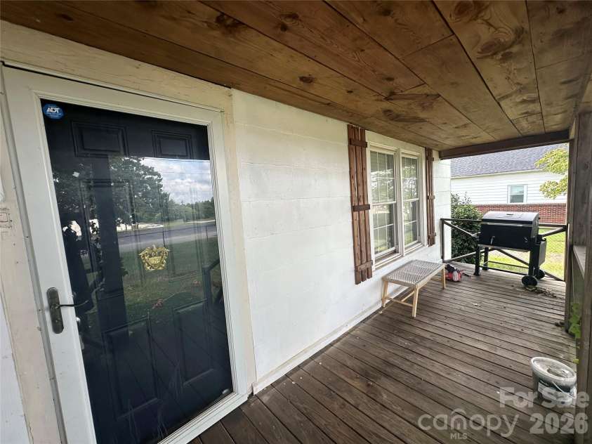 609 Front Street, Chesnee, SC 29323.  MLS# CAR4419514, YatesRealty ID 47678. 