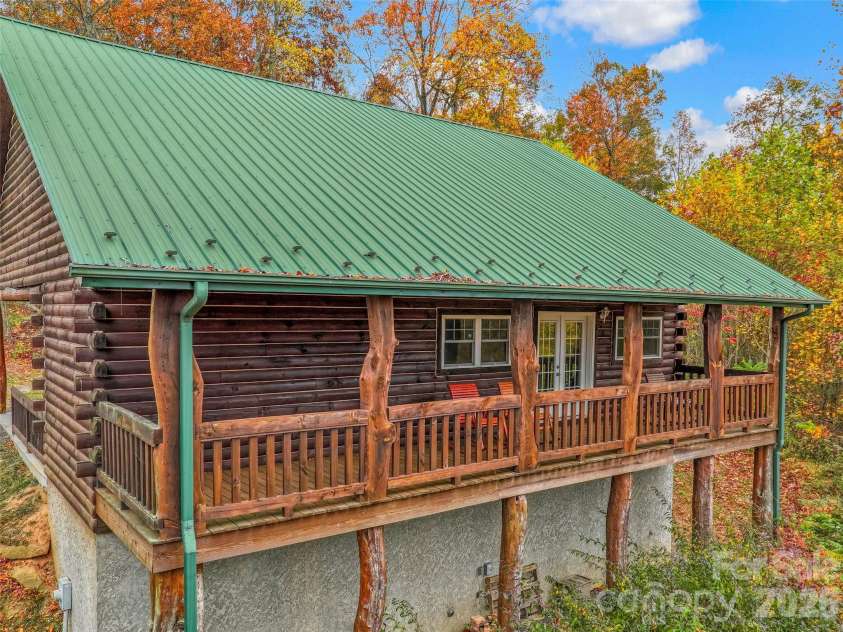 1447/1421 Ayers Mountain Road, Green Mountain, NC 28740.  MLS# CAR4315855, YatesRealty ID 4768. Front view of workshop