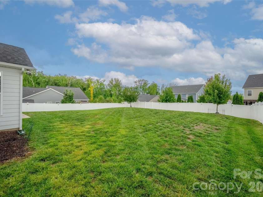 13411 Quicksilver Lane, Huntersville, NC 28078.  MLS# CAR4416049, YatesRealty ID 47680. 