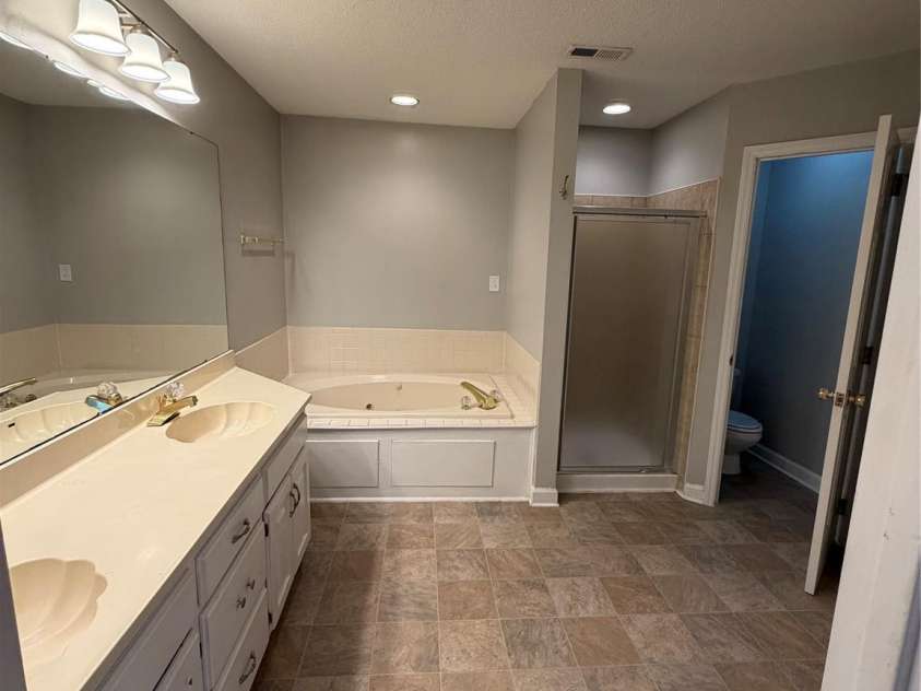 1611 Plantation Trail, Gastonia, NC 28056.  MLS# CAR4419193, YatesRealty ID 47682. 