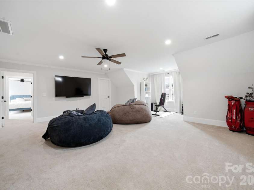 531 Buckview Lane, Elgin, SC 29045.  MLS# CAR4418868, YatesRealty ID 47683. 
