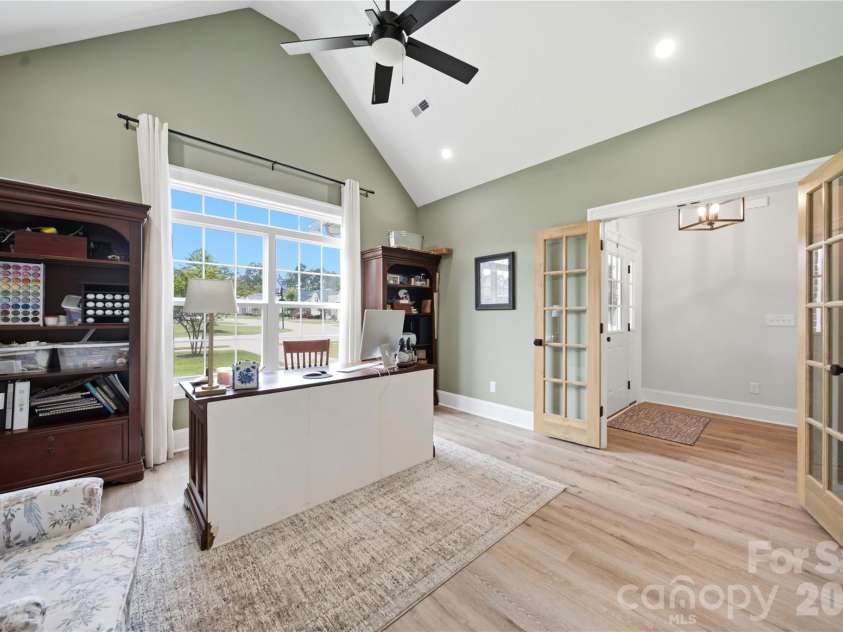 531 Buckview Lane, Elgin, SC 29045.  MLS# CAR4418868, YatesRealty ID 47683. Beautiful Office with Vaulted Ceiling