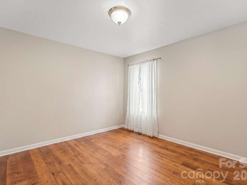 206 Oakland Avenue, Greer, SC 29650.  MLS# CAR4418978, YatesRealty ID 47684. Primary bedroom - empty
