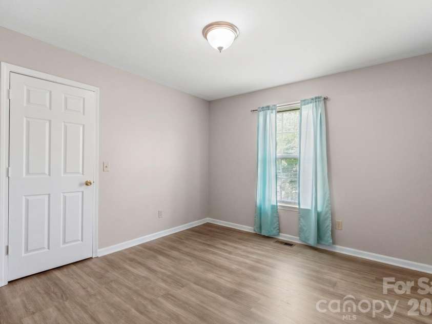 206 Oakland Avenue, Greer, SC 29650.  MLS# CAR4418978, YatesRealty ID 47684. Second bedroom