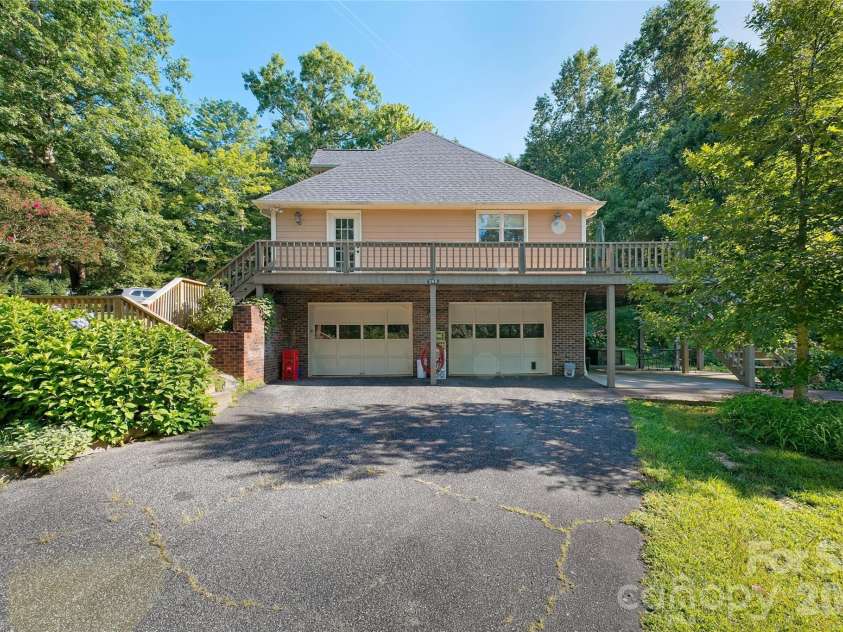 266 Cedarbrook Lane, Nebo, NC 28761.  MLS# CAR4417563, YatesRealty ID 47686. 