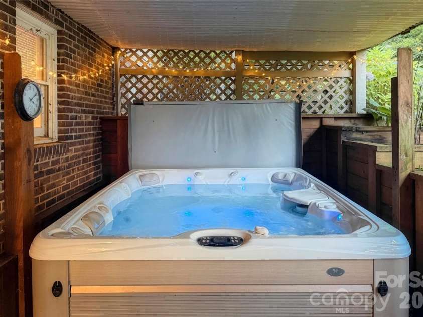 266 Cedarbrook Lane, Nebo, NC 28761.  MLS# CAR4417563, YatesRealty ID 47686. 