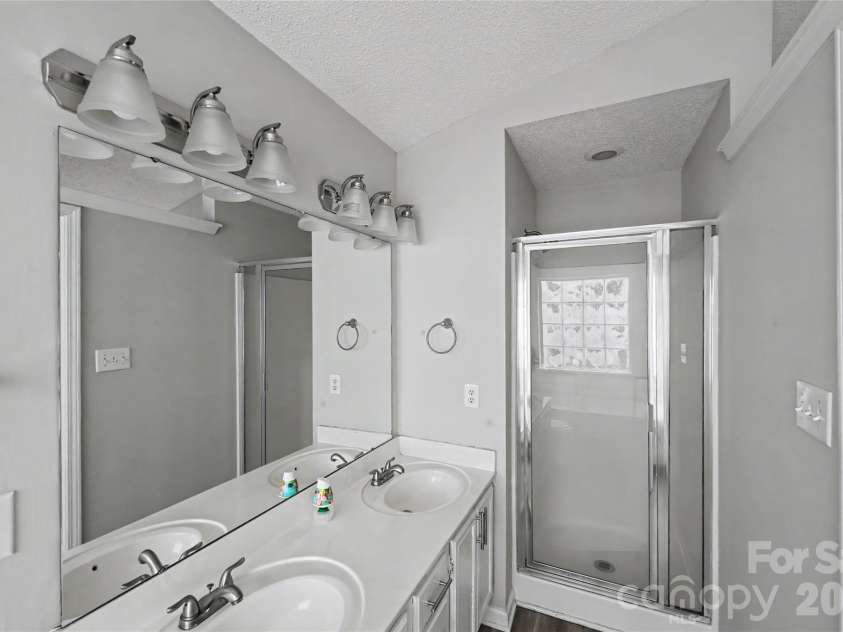 1828 Sugar Hollow Drive, Charlotte, NC 28214.  MLS# CAR4407302, YatesRealty ID 47687. 