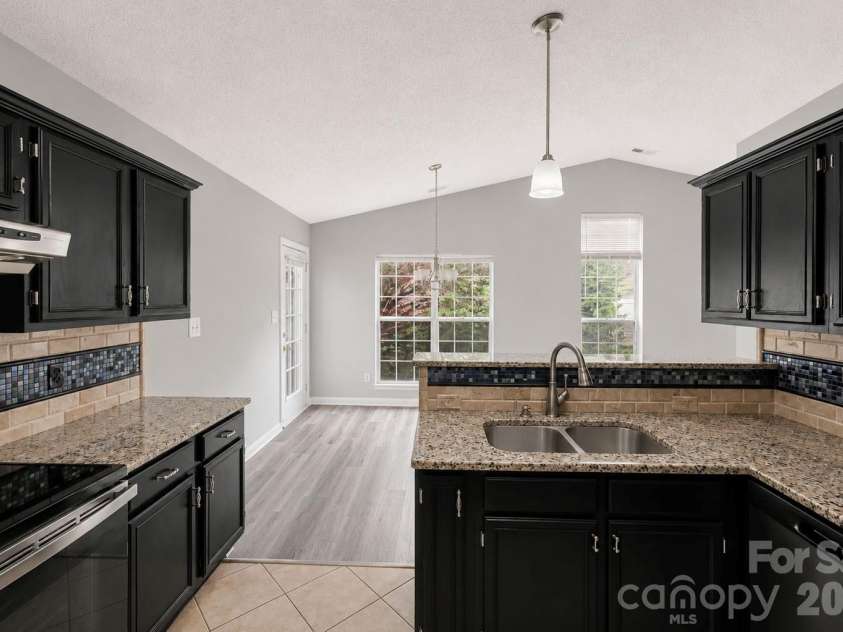 1828 Sugar Hollow Drive, Charlotte, NC 28214.  MLS# CAR4407302, YatesRealty ID 47687. 