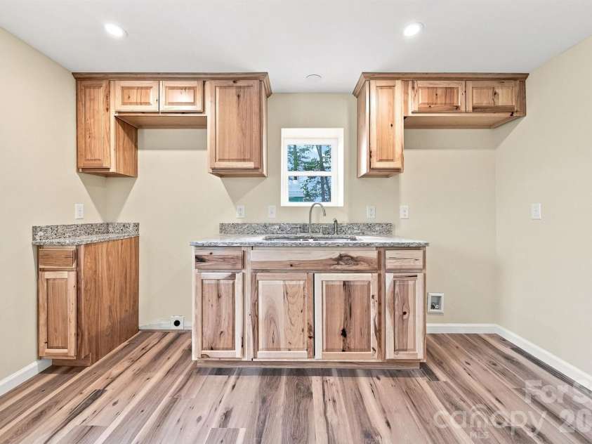 109 Countryside Drive, Lenoir, NC 28645.  MLS# CAR4419459, YatesRealty ID 47688. 